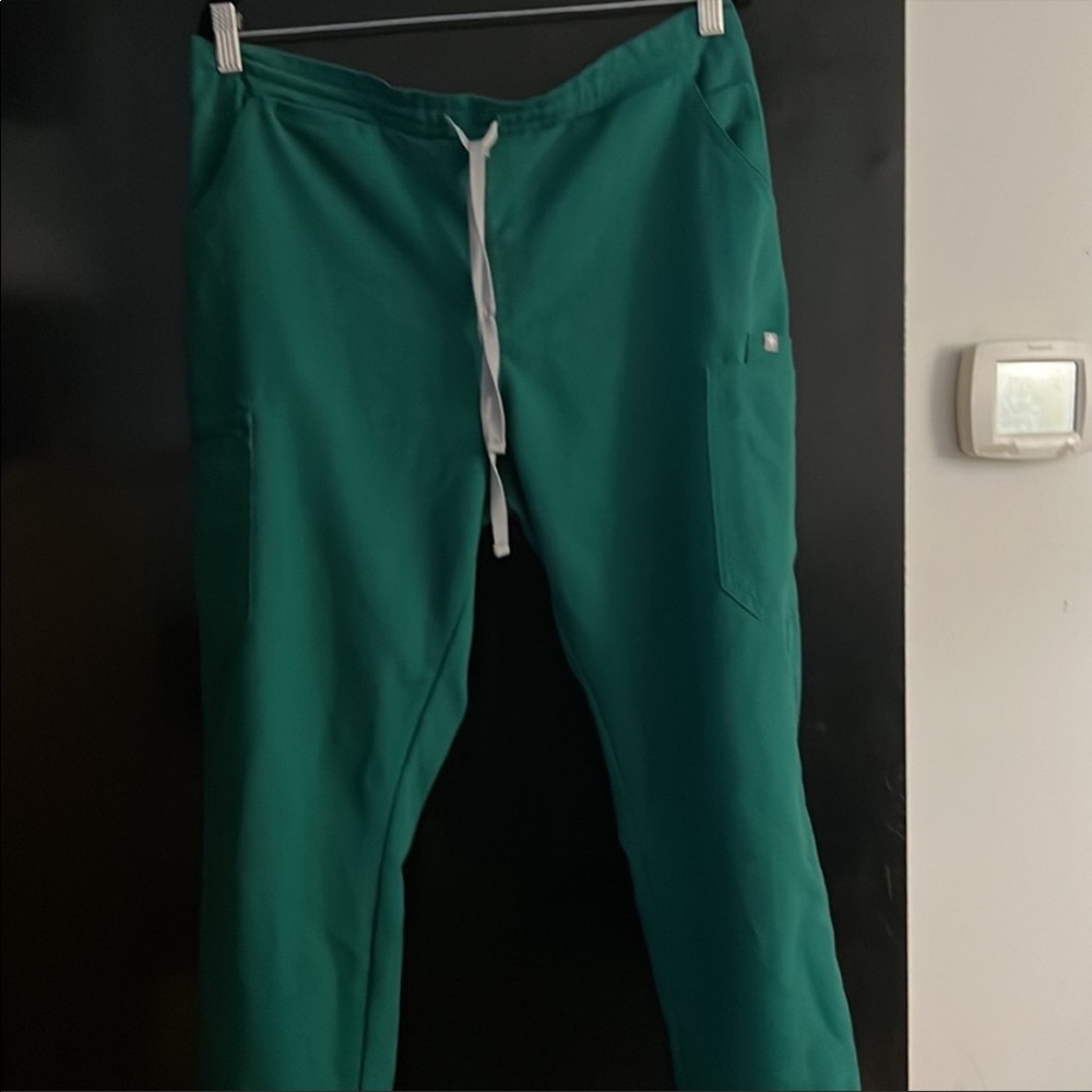 FOR @xozombie YOLA HUNTER GREEN PANTS FIGS